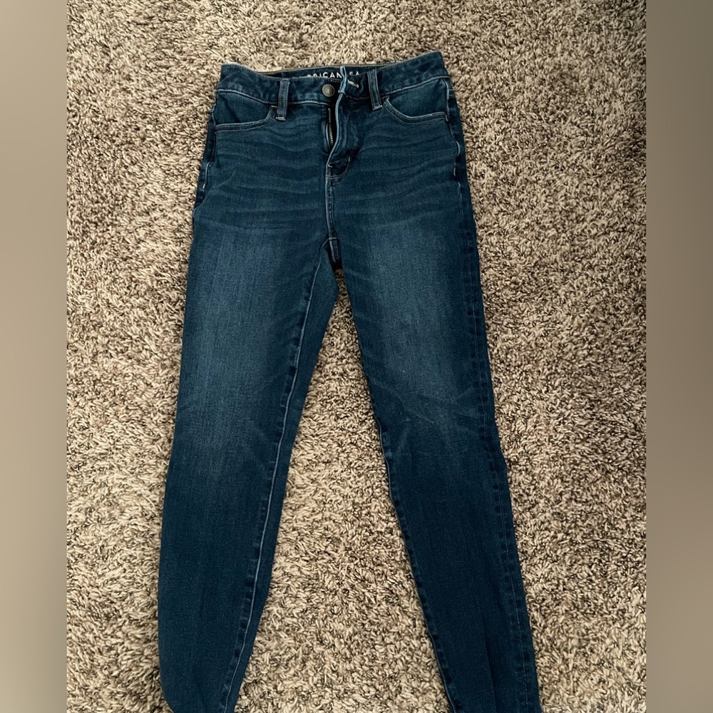 AMERICAN EAGLE JEANS